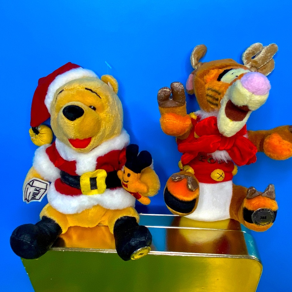 DISNEY CHRISTMAS VTG 2001 WINNIE THE POOH SANTA & TIGGER REINDEER BEAN BAG PLUSH